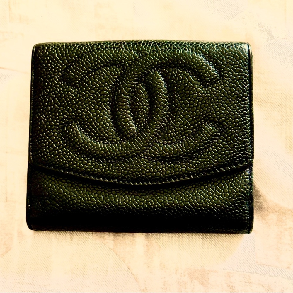 ♥️‼️SALE‼️♥️CHANEL Black Caviar Leather Wallet